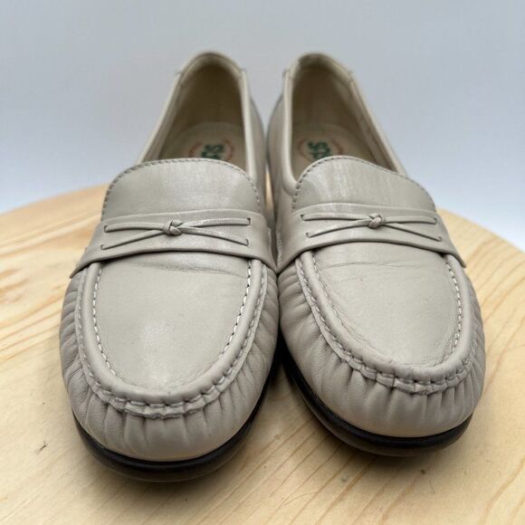 SAS Leather Loafers Womens 9 Beige Cream Slip On Tripad Comfort Shoe Made in USA - Picture 2 of 8